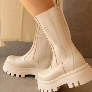 ALOHAS Cream Winter Boots with Chunky Sole